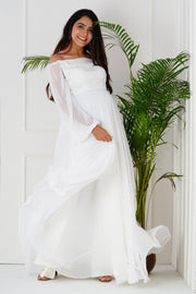 Whiter Maternity Gown For Photoshoot