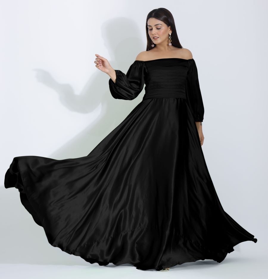 Women Black Off the Shoulder Dress with Sleeves