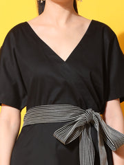 black cotton dress with belt closeup